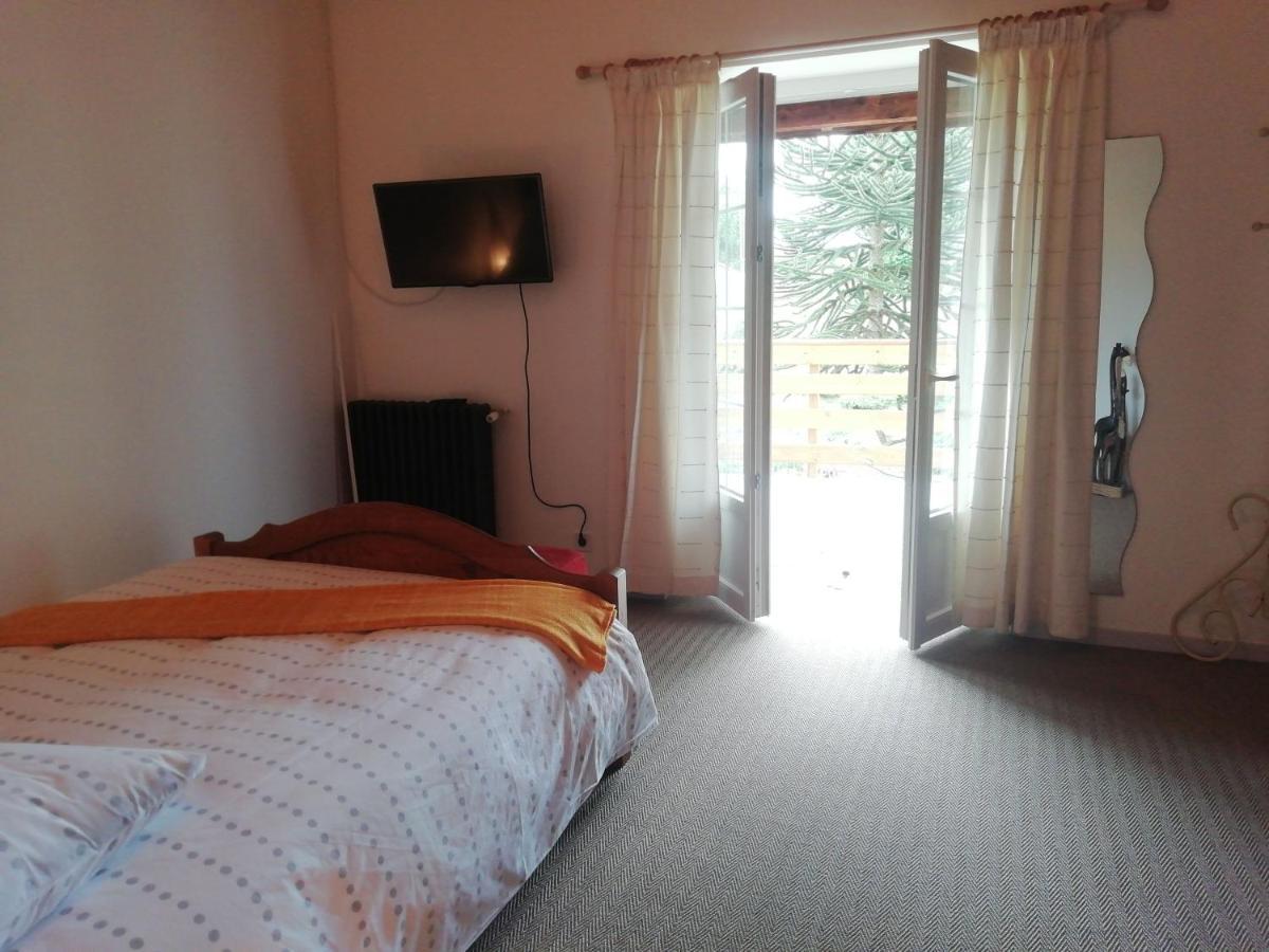 Chez Sophie Et Gilles Bed & Breakfast Monistrol-sur-Loire ภายนอก รูปภาพ