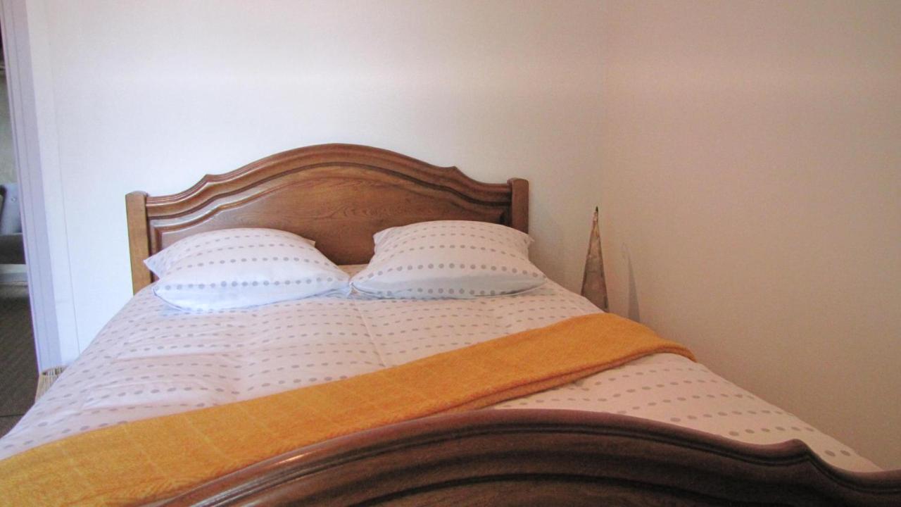 Chez Sophie Et Gilles Bed & Breakfast Monistrol-sur-Loire ภายนอก รูปภาพ