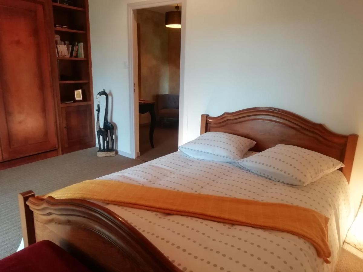 Chez Sophie Et Gilles Bed & Breakfast Monistrol-sur-Loire ภายนอก รูปภาพ