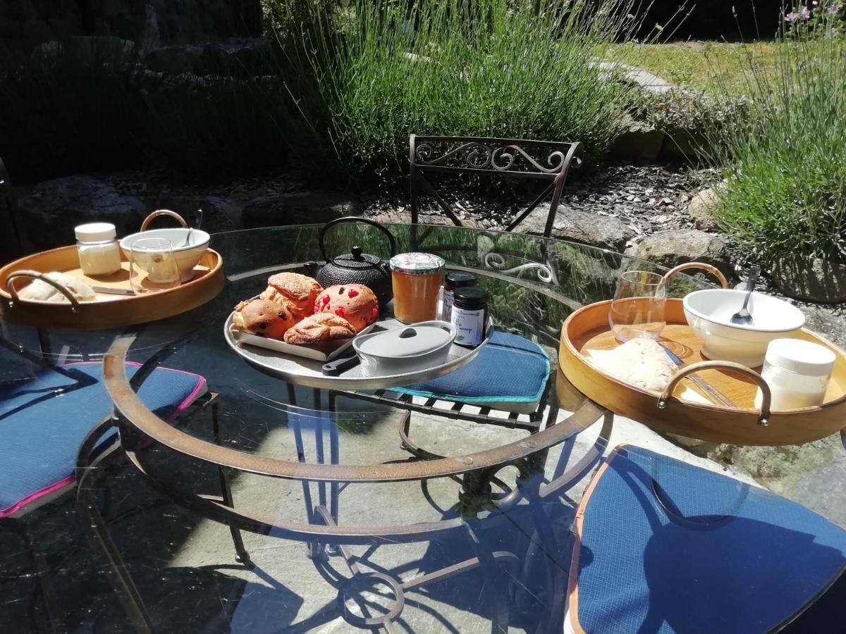 Chez Sophie Et Gilles Bed & Breakfast Monistrol-sur-Loire ภายนอก รูปภาพ