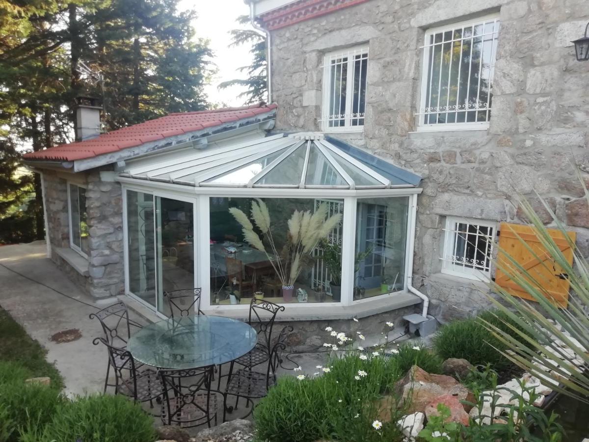 Chez Sophie Et Gilles Bed & Breakfast Monistrol-sur-Loire ภายนอก รูปภาพ